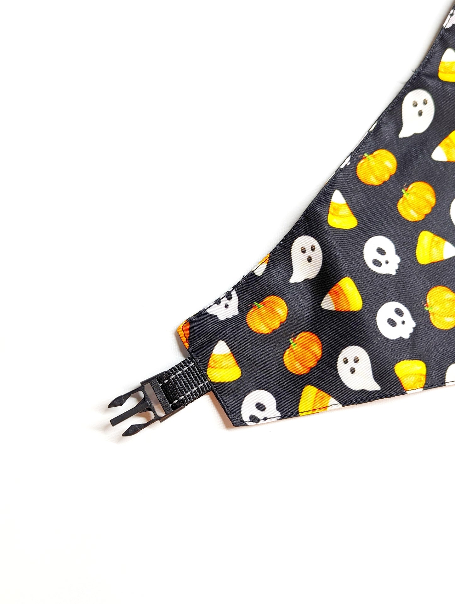 Halloween Dog Bandana – Double-Sided, Waterproof, Adjustable Buckle | Ghost, Pumpkin & Skull Pattern