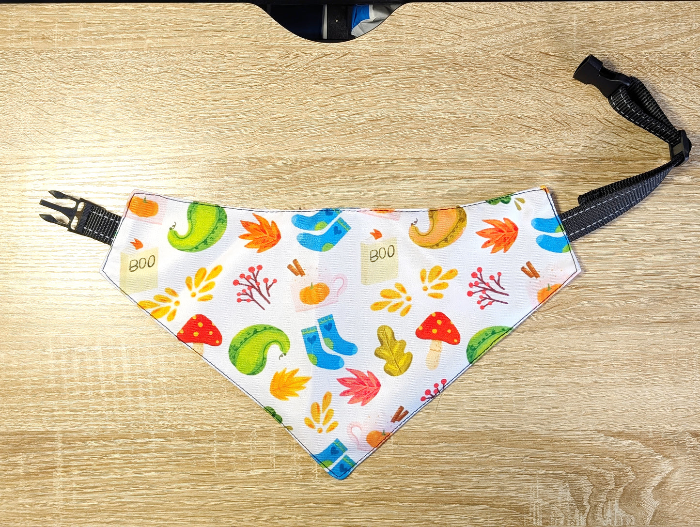 Autumn to Winter Dog Bandana – Double-Sided, Waterproof, Adjustable Buckle