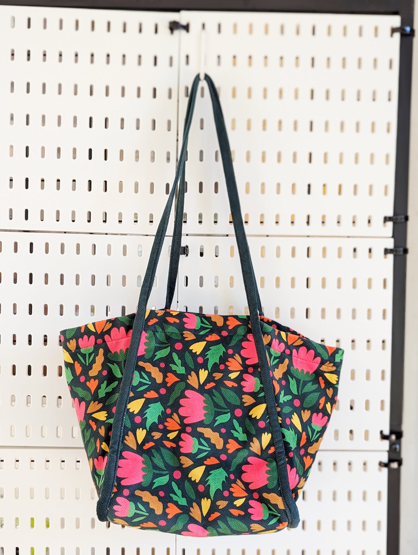Flower Pattern Fortune Ingot Bag – Lucky Gold Ingot Pouch for Money & Good Fortune