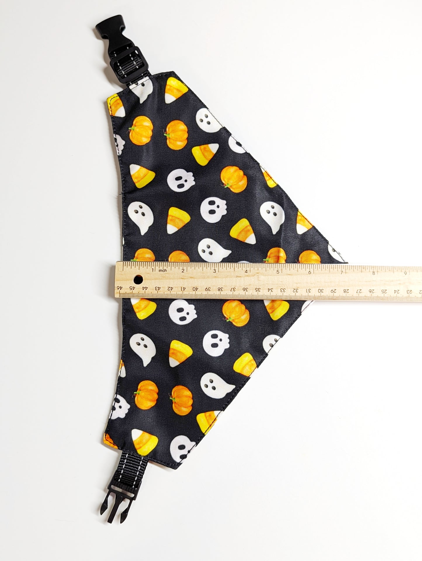 Halloween Dog Bandana – Double-Sided, Waterproof, Adjustable Buckle | Ghost, Pumpkin & Skull Pattern