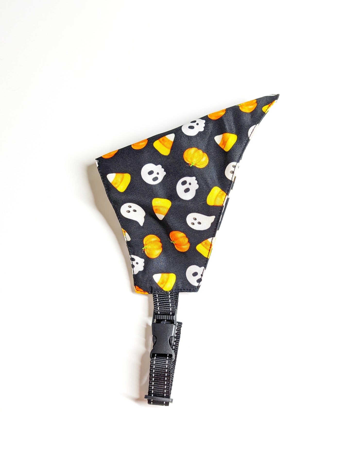 Halloween Dog Bandana – Double-Sided, Waterproof, Adjustable Buckle | Ghost, Pumpkin & Skull Pattern