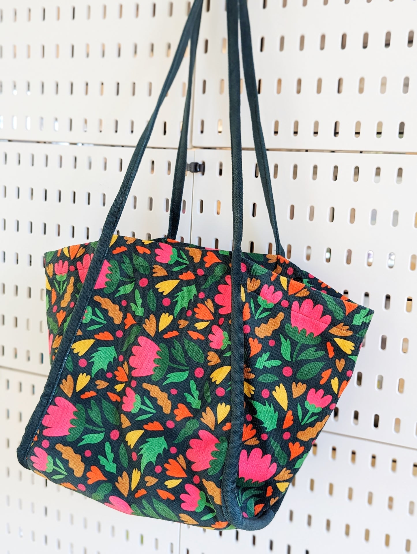 Flower Pattern Fortune Ingot Bag – Lucky Gold Ingot Pouch for Money & Good Fortune